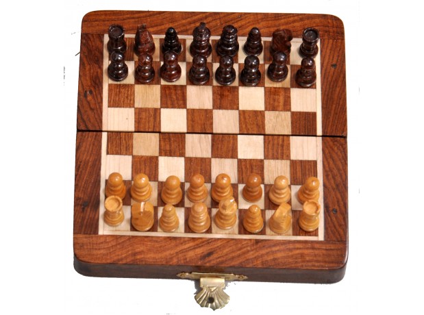 Flolding Wooden Travel Magnetic Chess Set - 5"