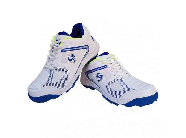 SG Striker 4.0 Cricket Shoes Colour White Blue